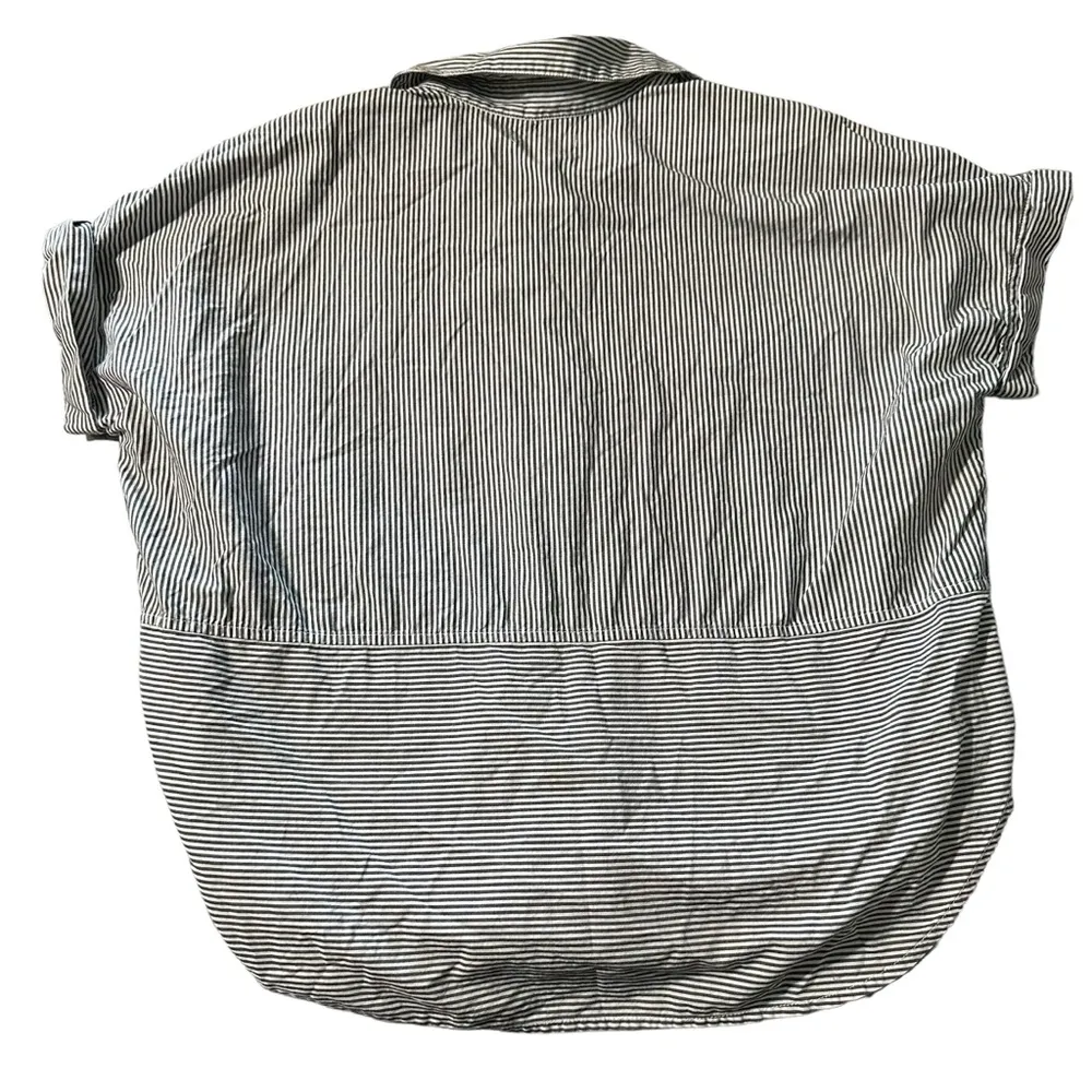 Calvin Klein women's size small oversized button down grey and white stripe - Image 2