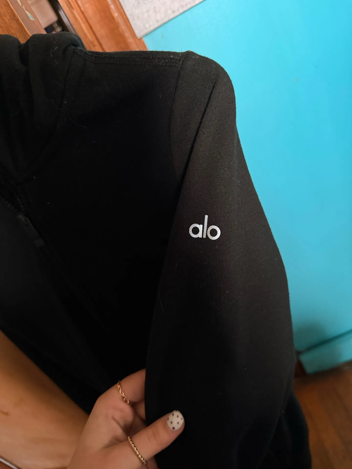 Alo Yoga Jacket Black - Image 3