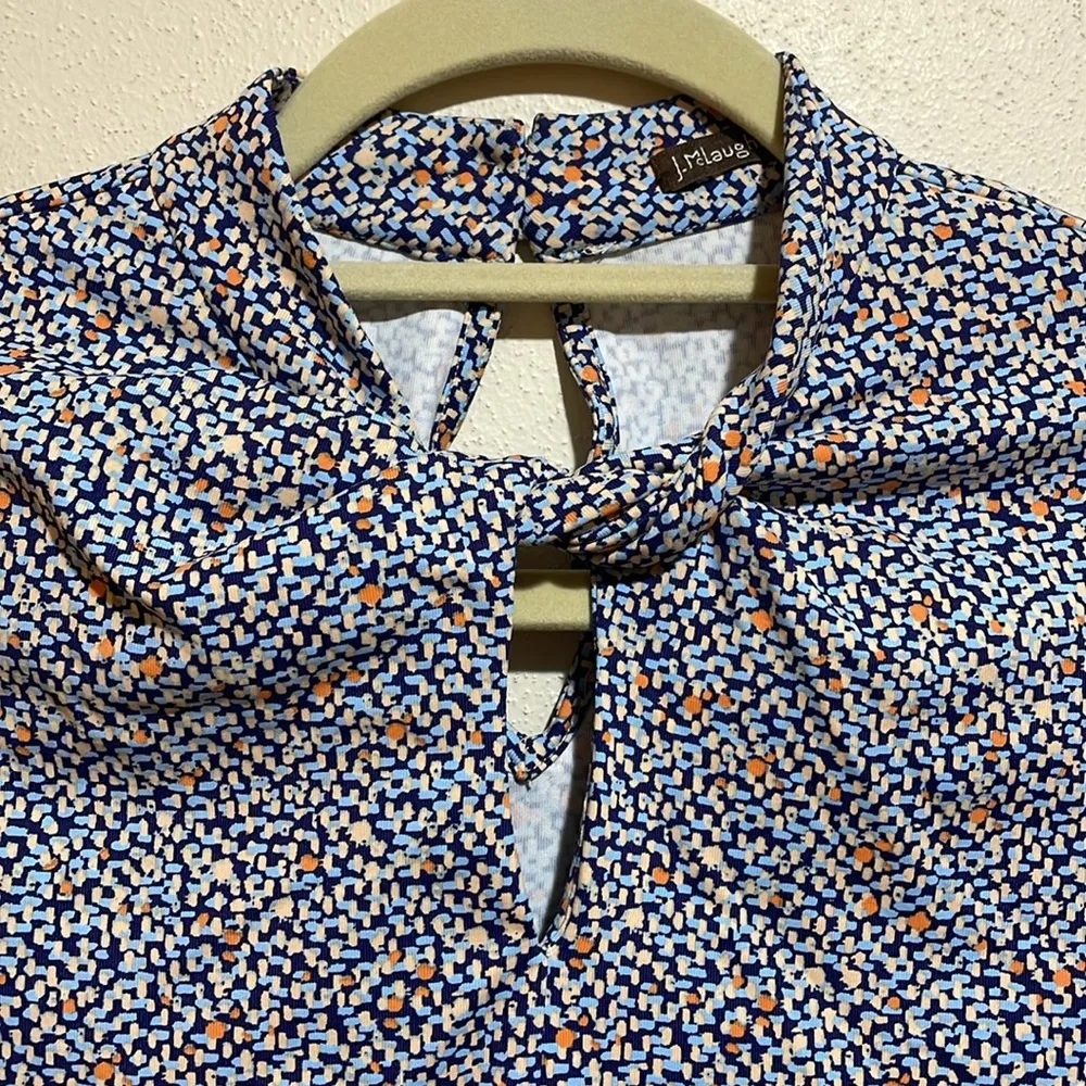 J. McLaughlin Blue Pattern Keyhole 3/4 Sleeve Catalina Cloth Blouse Size XS - Image 4