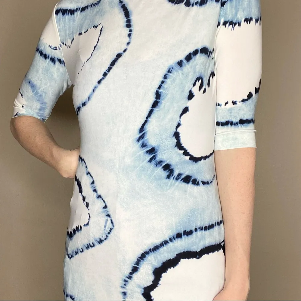 Norma Kamali  Blue Tie Dye Turtleneck Short Sleeve Blouse - Image 3