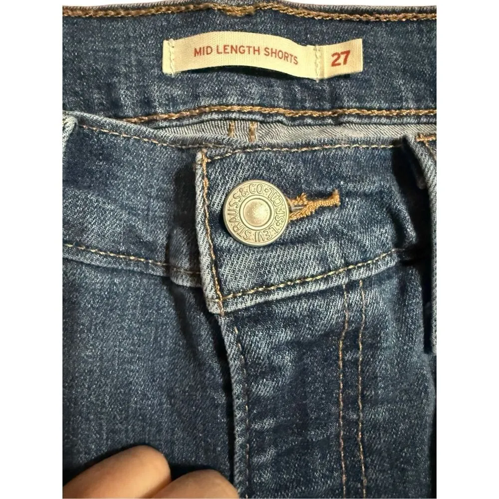 Levi’s Mid Length Shorts Mid Rise 4” inseam Roll Tab Sz 27 - Image 3