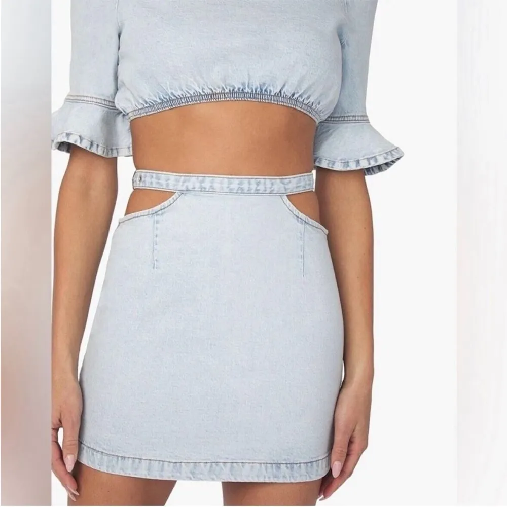 We Wore What Cut Out Light  Denim Mini Skirt sz S NWT - Image 3