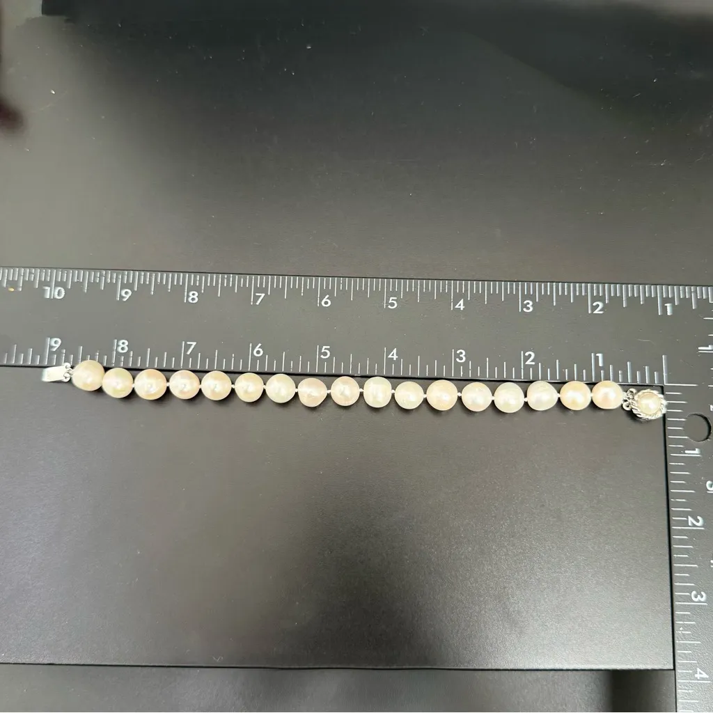 Natural Freshwater Cultured Pearl Knotted Pearl Clasp Bracelet 32.1g. White - Image 13