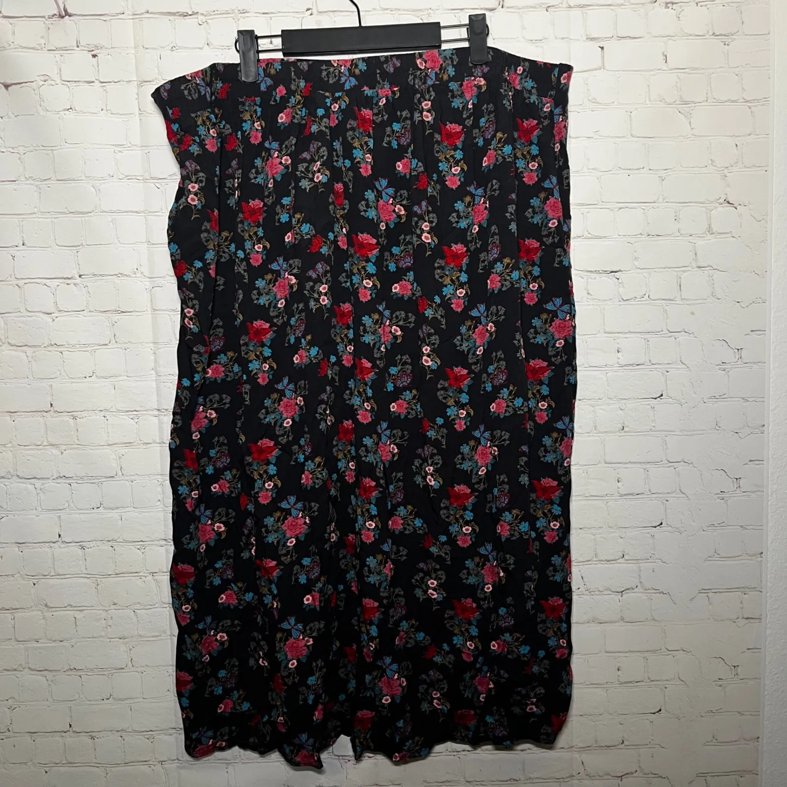 Daisy Street Black Floral Print Midi Skirt with Lace Up Slits Plus Size 3 3x - Image 4