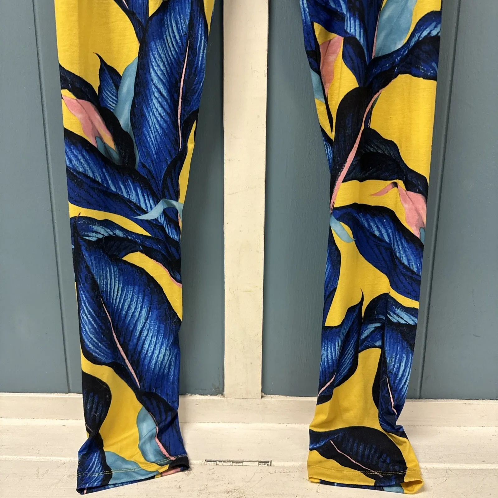 Adidas The Farm Passinho TIGHT Dynamic yoga gym Running AOP Leggings Womens sz S - Image 4