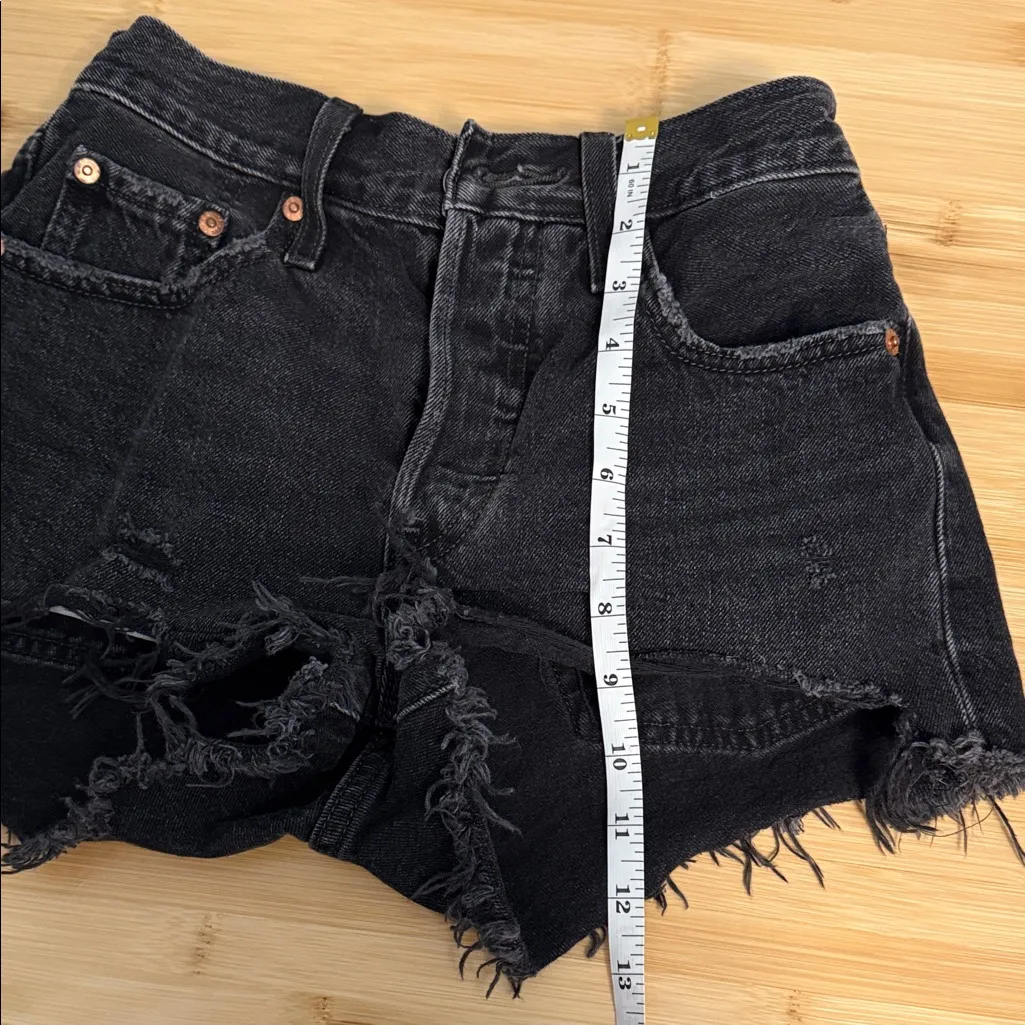 Levi's 501 24 Waist Women's Teen Girl Black Distressed Button Fly Denim Shorts - Image 7