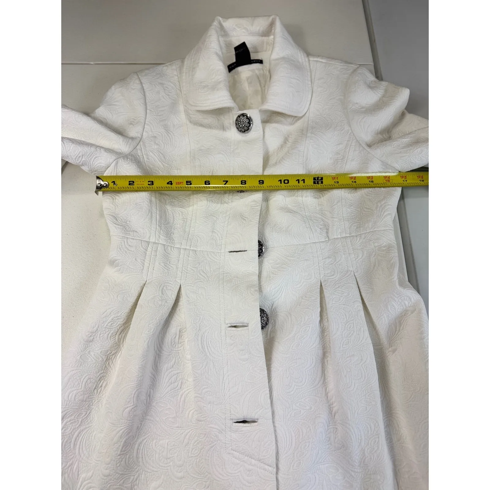 Grace Elements White Floral Embossed‎ Coat Jacket Pleated Bell Sleeve 4 - Image 6