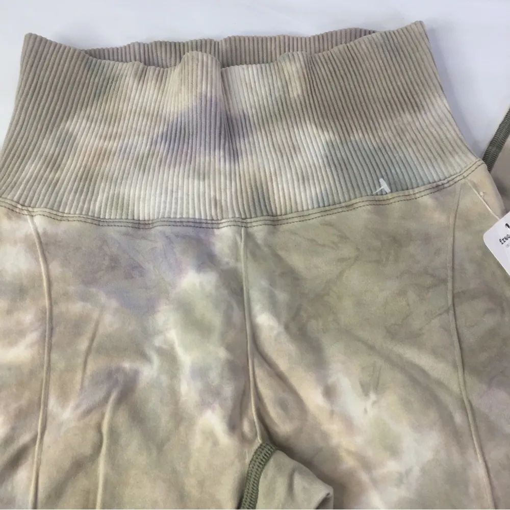 New FREE PEOPLE Movement Prisma Leggings X-Small tie dye - Image 5
