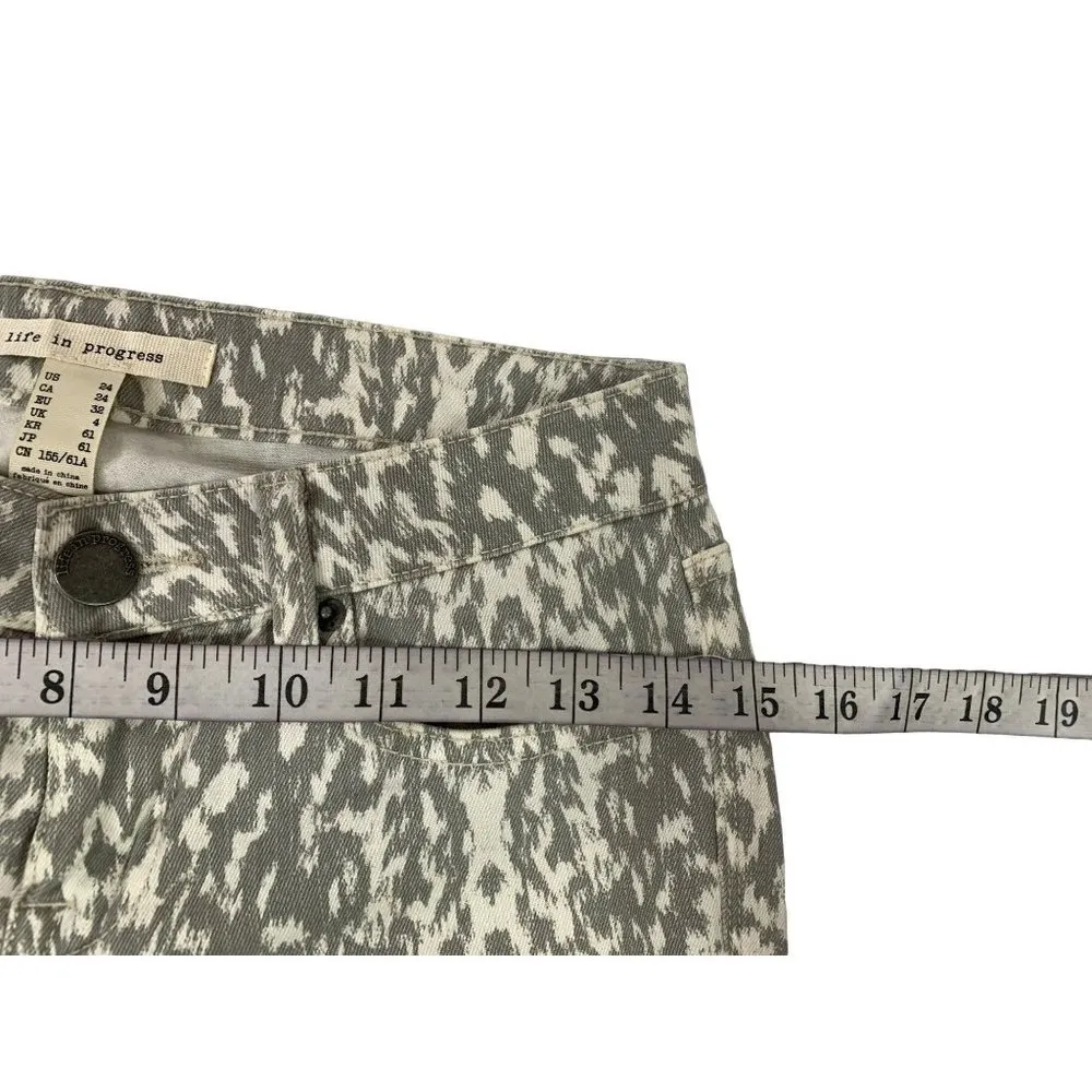 Life In Progress Women's Light Animal Color Jeans - Image 5