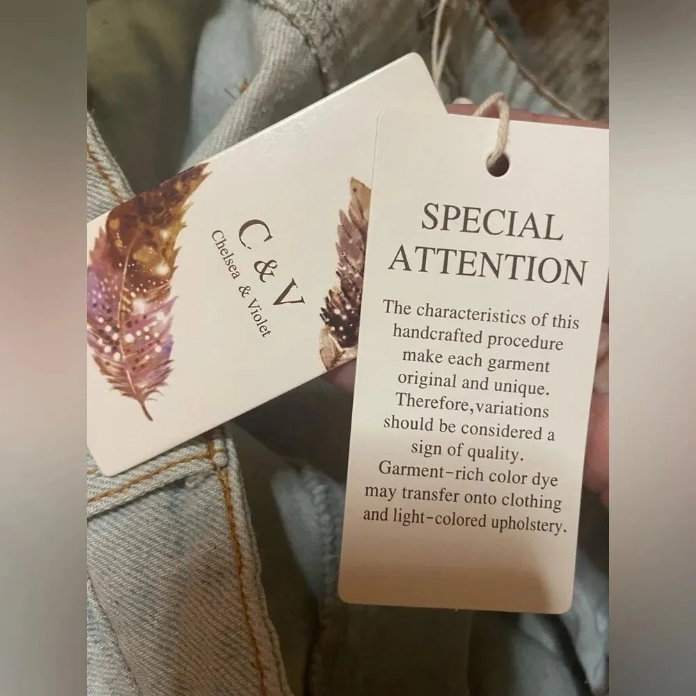 Chelsea & Violet Light Wash High Rise Distressed Cutoff Denim Shorts size 29 NWT - Image 9