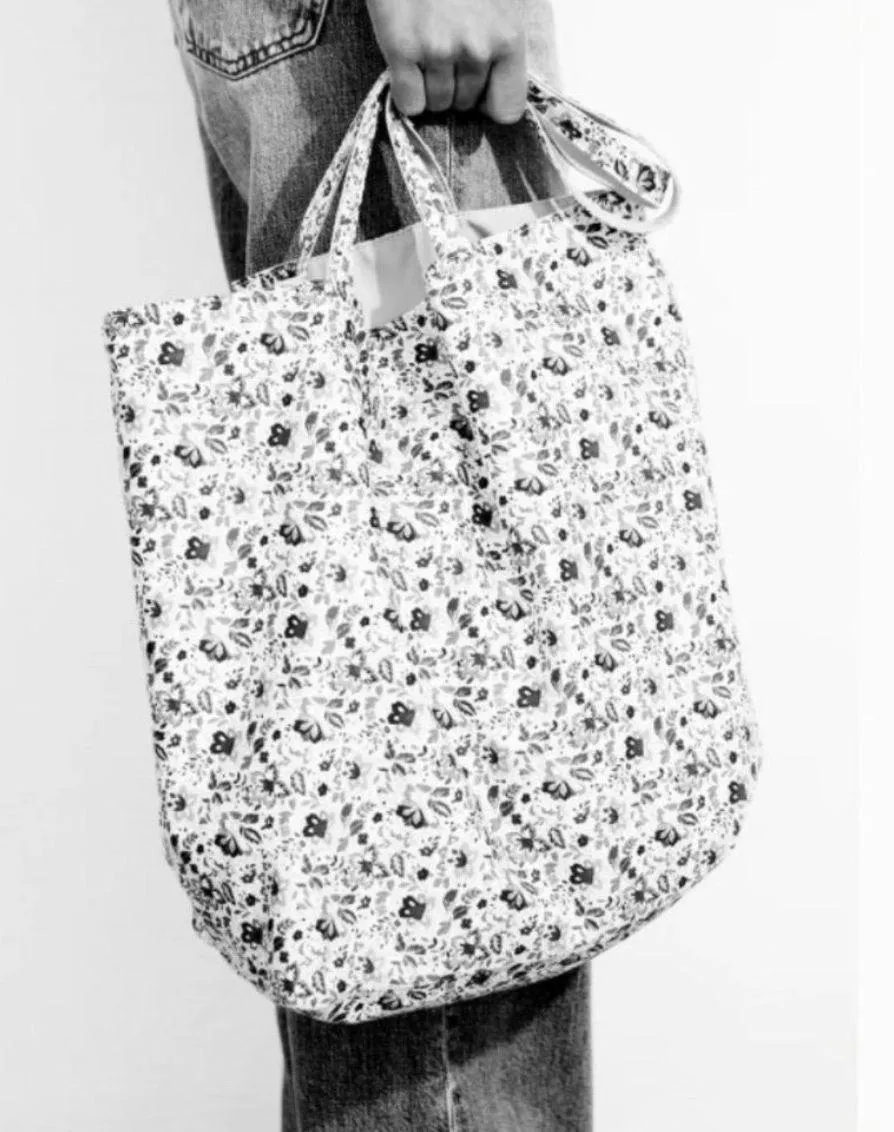 Reversible Floral Print Tote Bag - Image 6