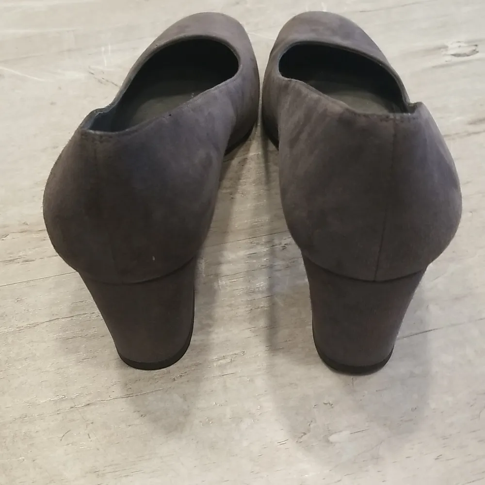 💕STUART WEITZMAN💕 Marymid Suede Block-Heel Pumps ~ Grey Size 9 - Image 10