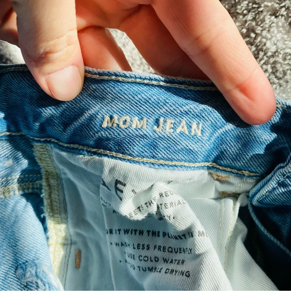 American Eagle Outfitters Mom Jean Blue Sz 00 Short - Image 6