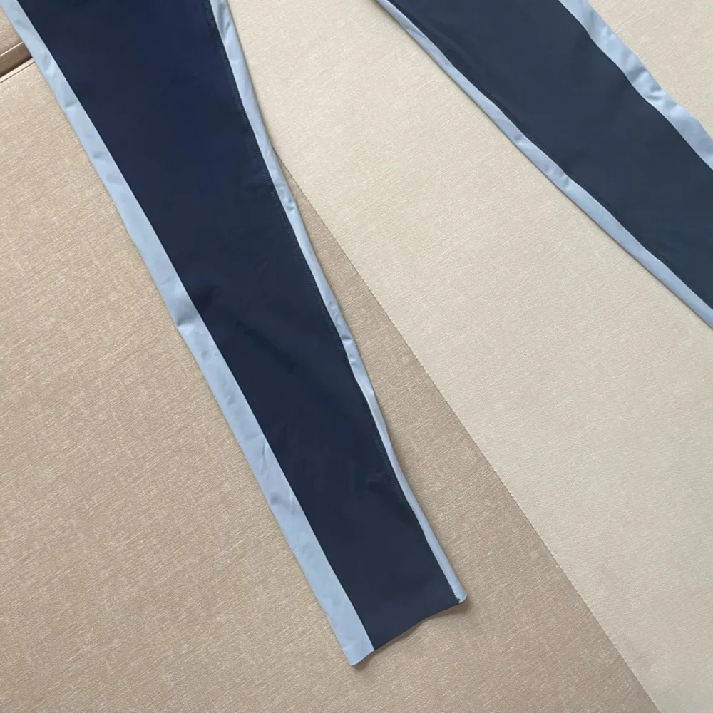 FLO TUXEDO Leggings - Image 10