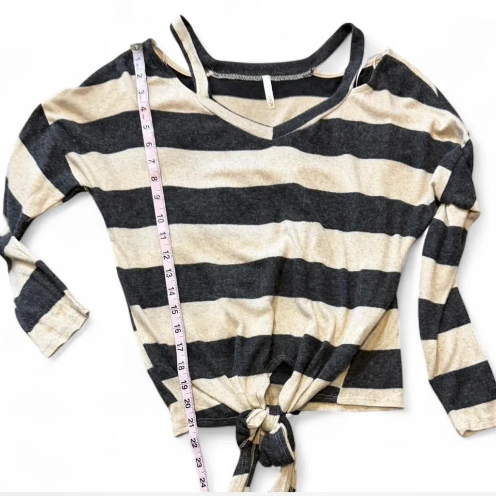 Lightweight Fleece Striped‎ Front Tie Top - Image 16