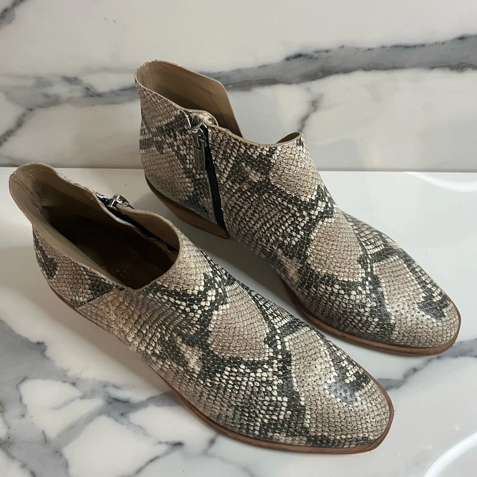 Vince Camuto Women's Green Cream Reptile Leather Arendara Booties Sz 9 Festival - Image 2