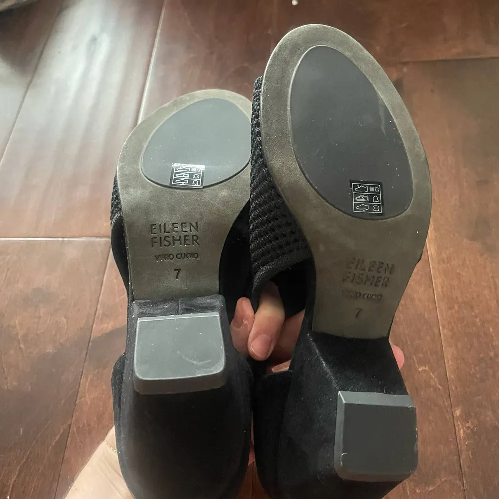 new eileen fisher peep toe block heel black shoes size 7 - Image 3