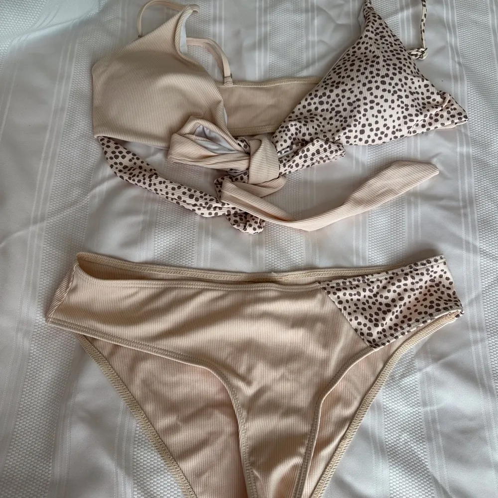 Cream Bikini Set with Elegant Lace and Animal Print Size L - Image 2