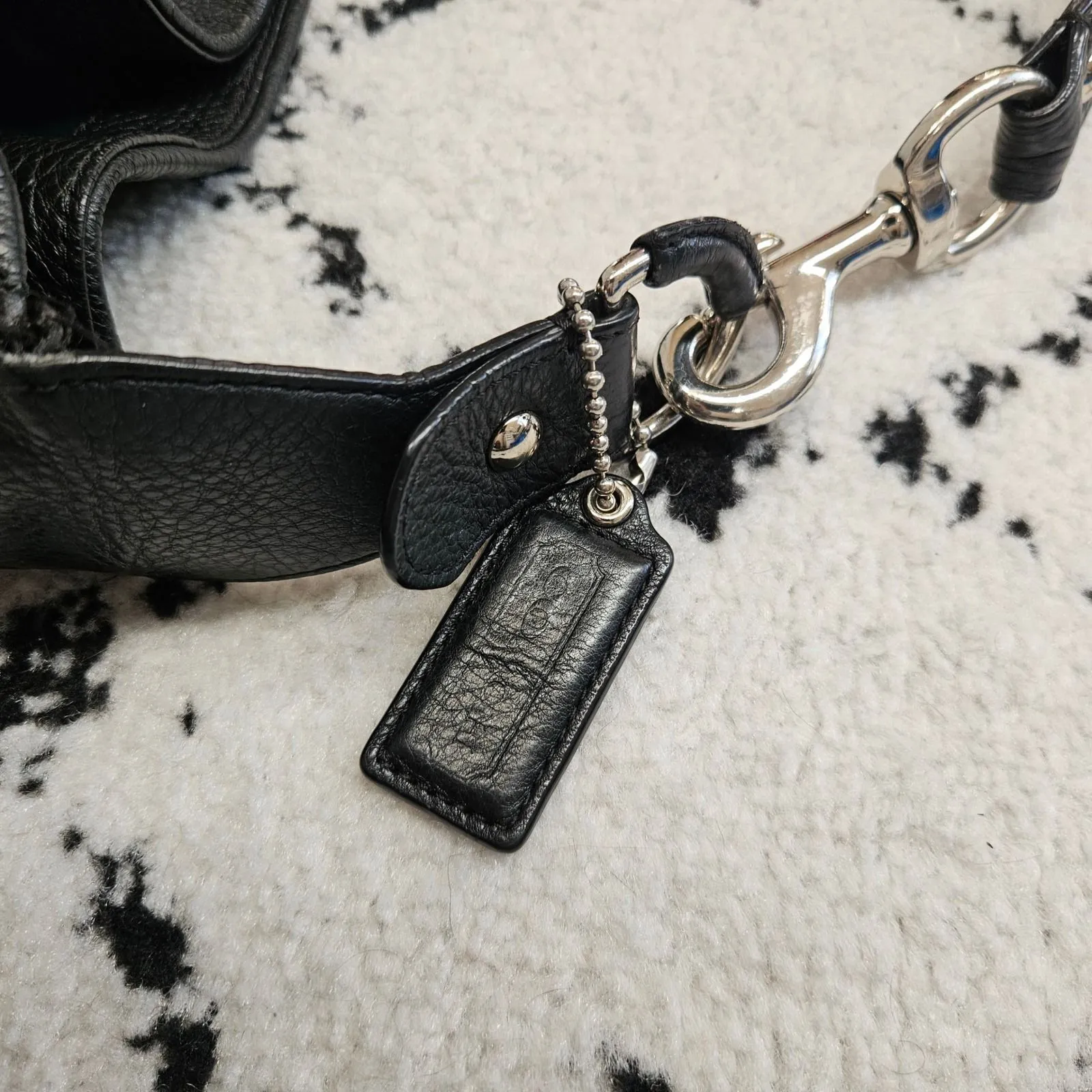 Coach Avery Hobo Shoulder Bag Black Pebbled Leather Large - Image 9