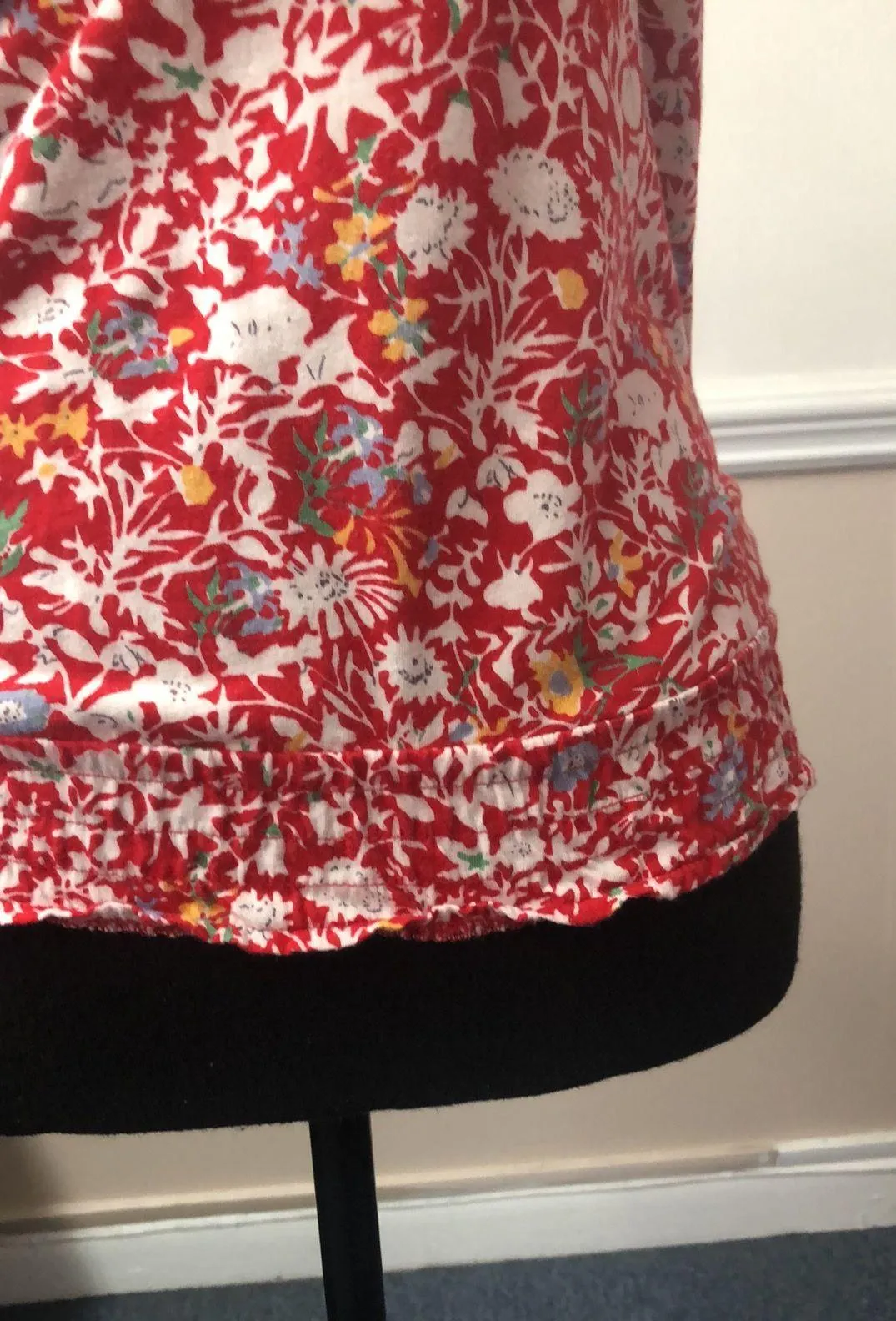 Floral Blouse With Banded Bottom - Image 3
