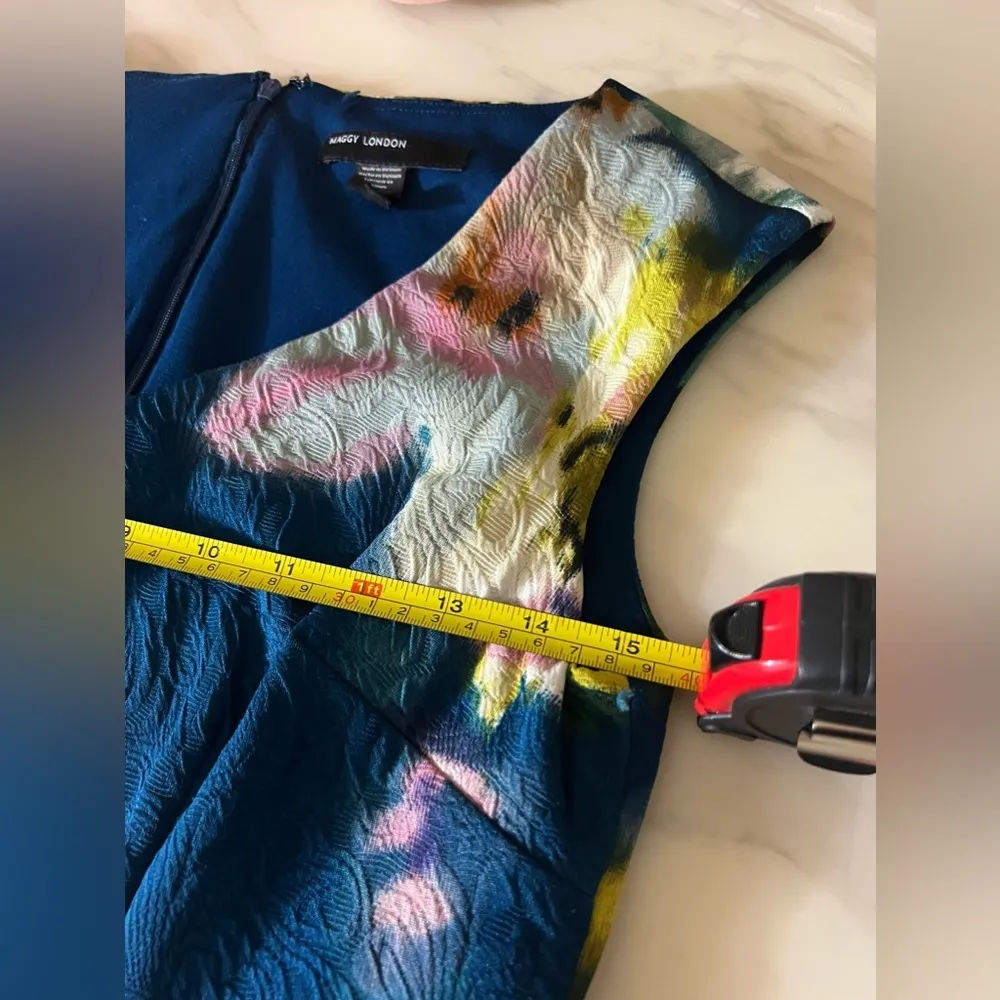 Maggy London Sleeveless Blue Floral Sheath Dress Size 12 EU 38 - Image 6