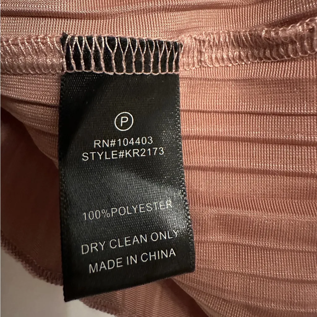 J.O.A. Los Angeles Revolve Pleated Mock Neck Velvet Top Baby Pink Size Small JOA - Image 7