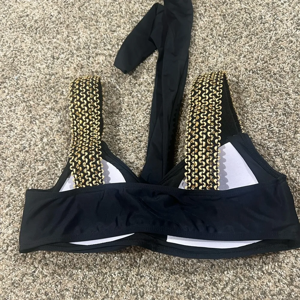 Shein black and gold contrast 2 piece size large - Image 3