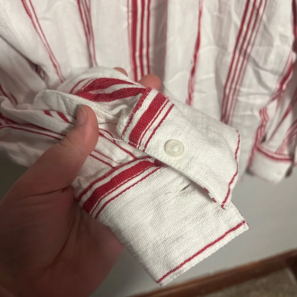 Liz Claiborne Red and White Striped Button-Up Shirt - Image 4