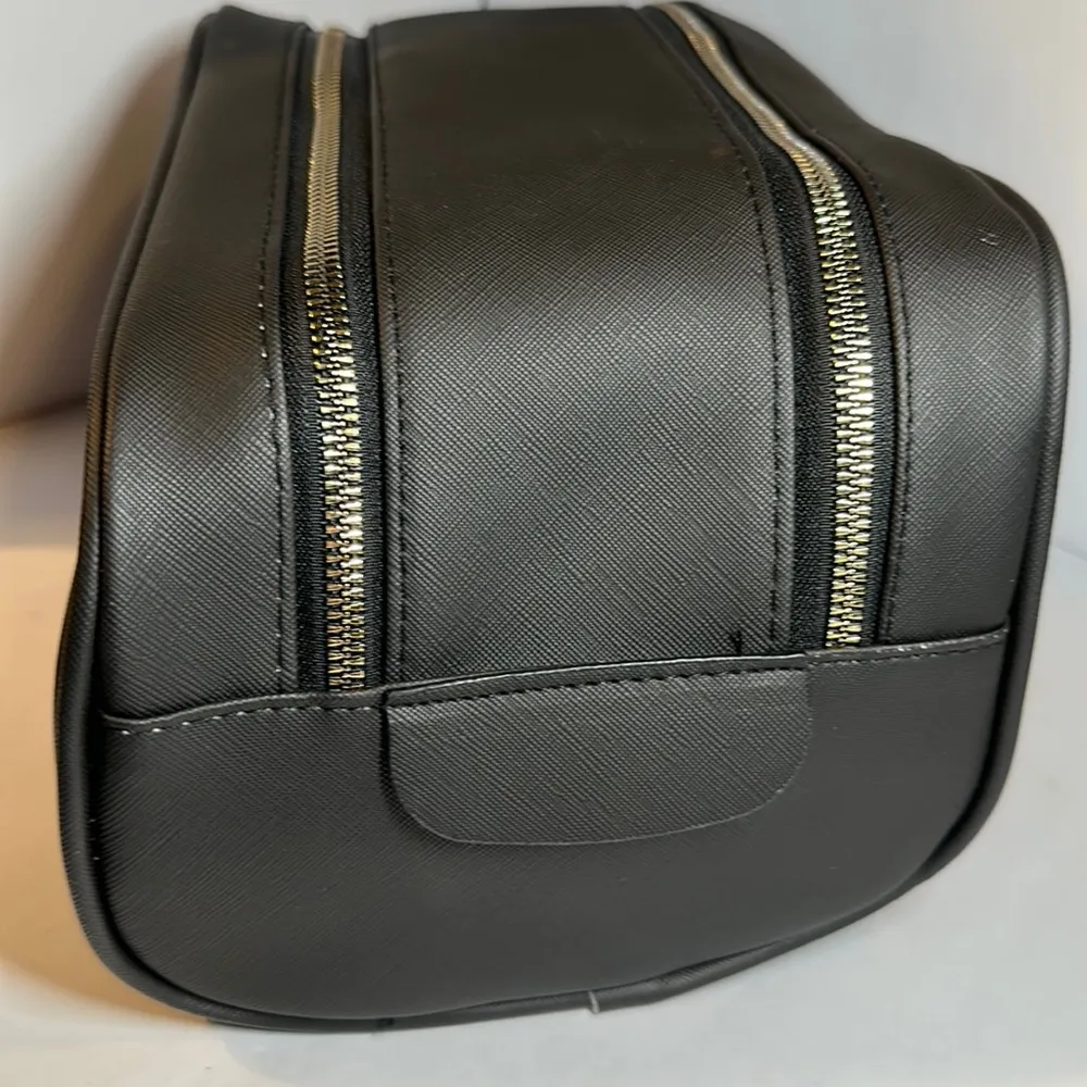 NWT “Beau” by Rachel Brown Cosmetic Bag - Image 5