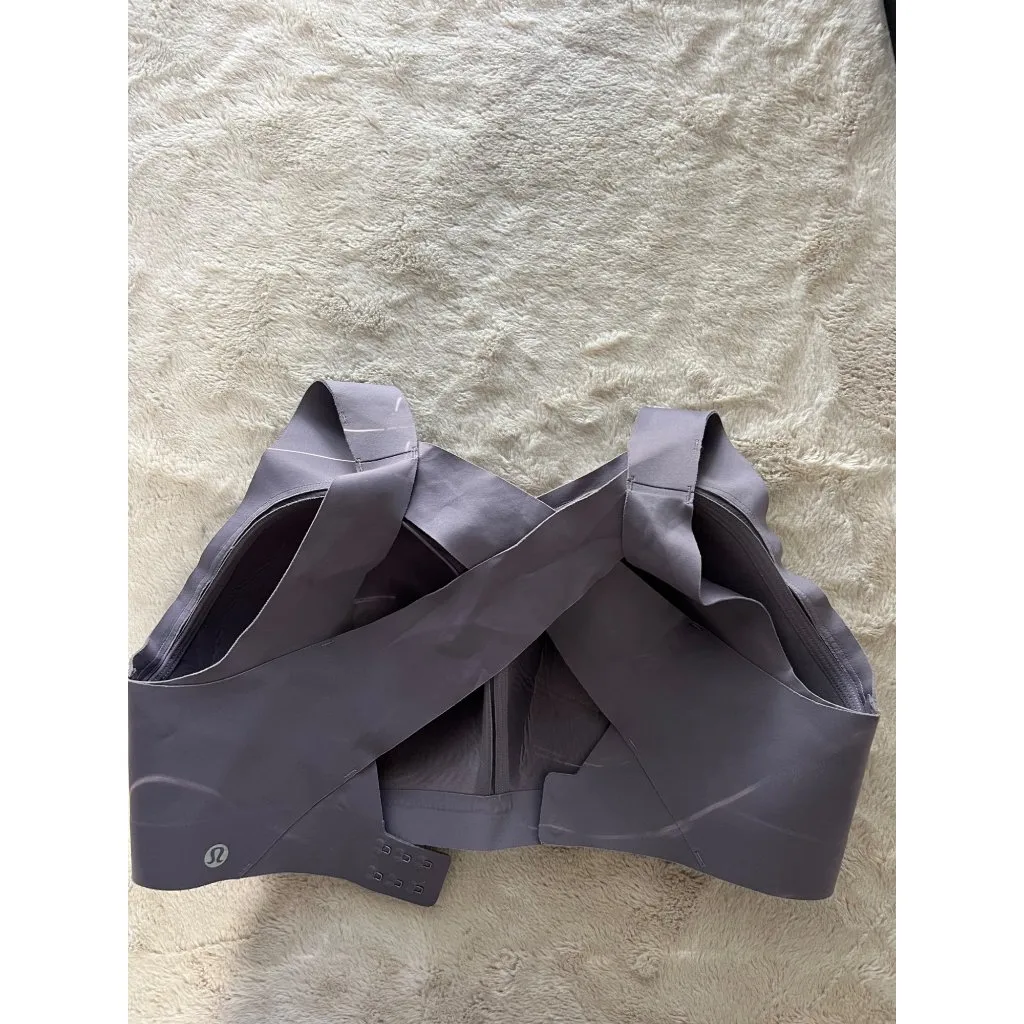 Lululemon Purple Sports Bra 36E Adjustable Crossback Straps Nylon Blend Size undefined - Image 4