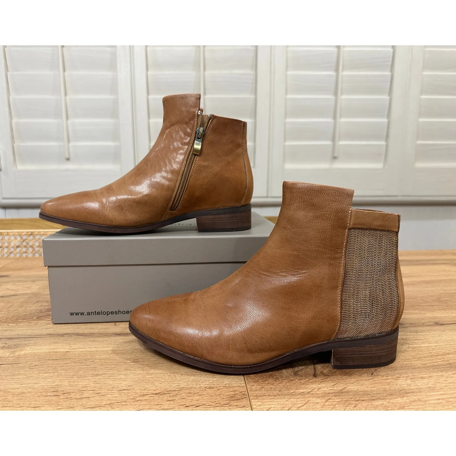 Antelope Carson Ankle Booties Taupe Leather Size 8/8.5 US 39 EU NIB Chic Comfy - Image 3