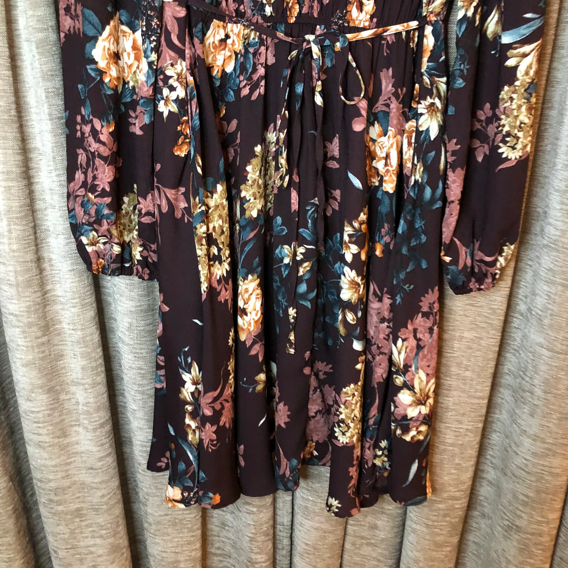 Xhiliration Wine Floral Print Long Sleeve Scoop Neck Ruffle Front Dress Medium - Image 5