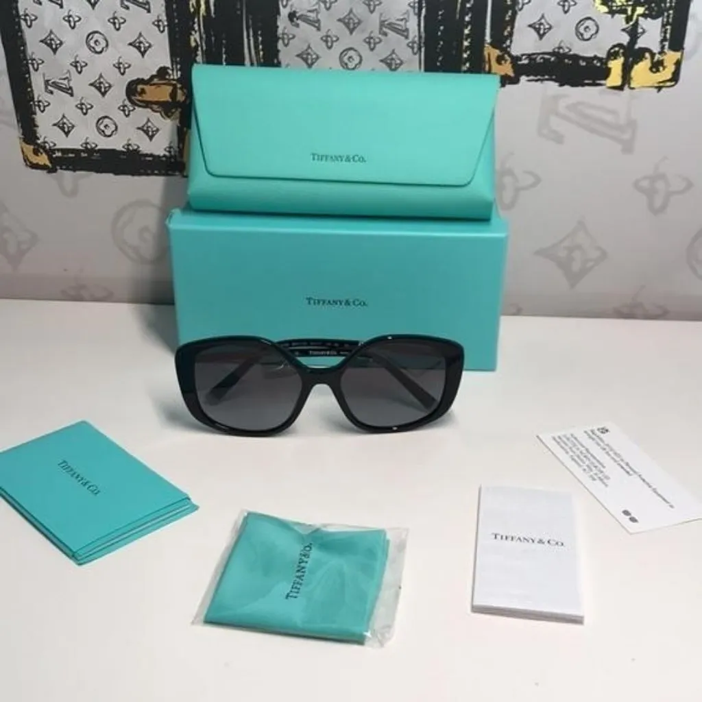 New Authentic  Tiffany & Co. Sunglasses TF 4192 80013C Black/Grey Gradient Women - Image 3