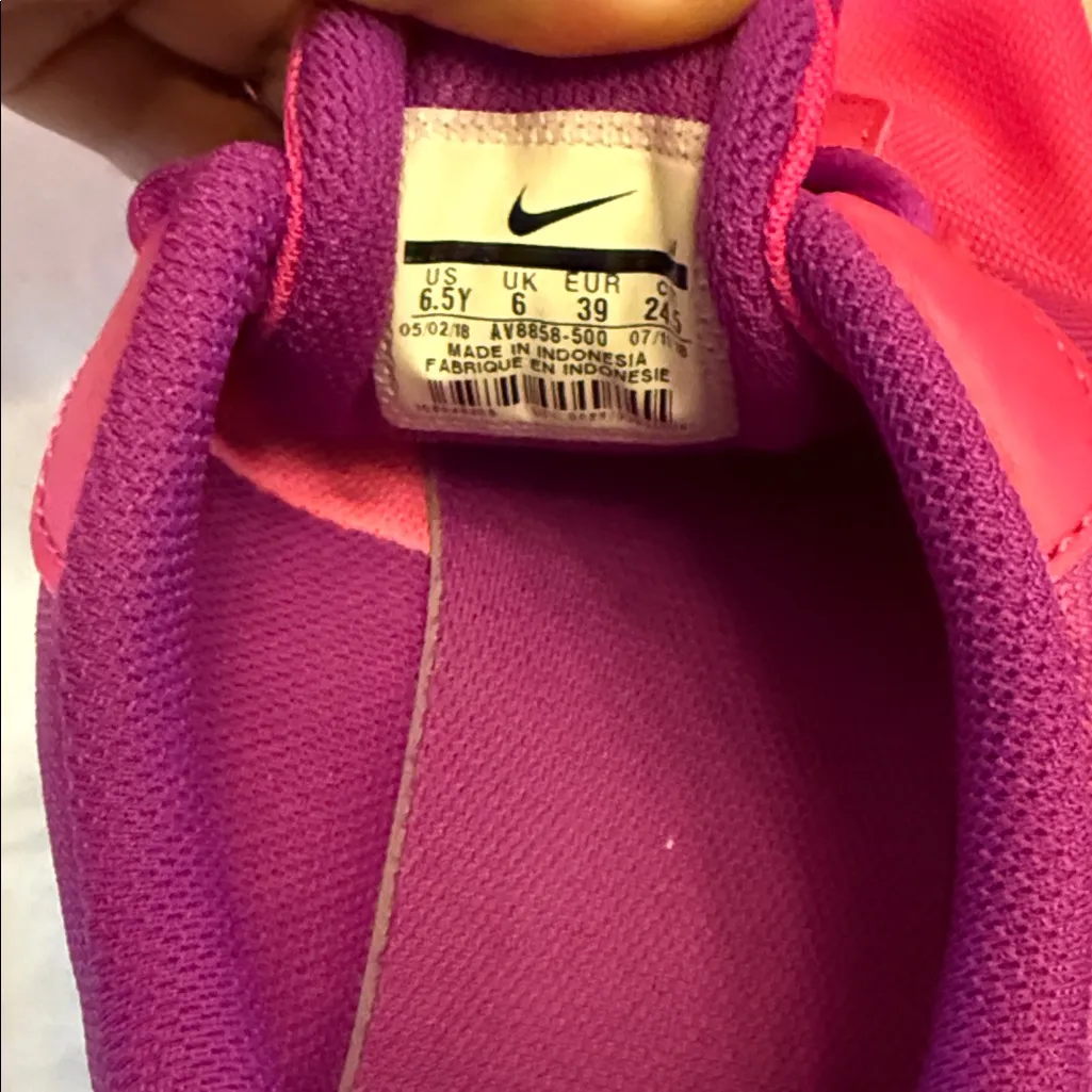 Nike  Fuchsia and Violet Athletic Shoes - Image 4
