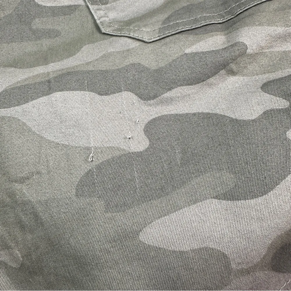 Democracy Shorts 24W Army Green Camo Camouflage Cargo Ab Technology Curvy New - Image 11