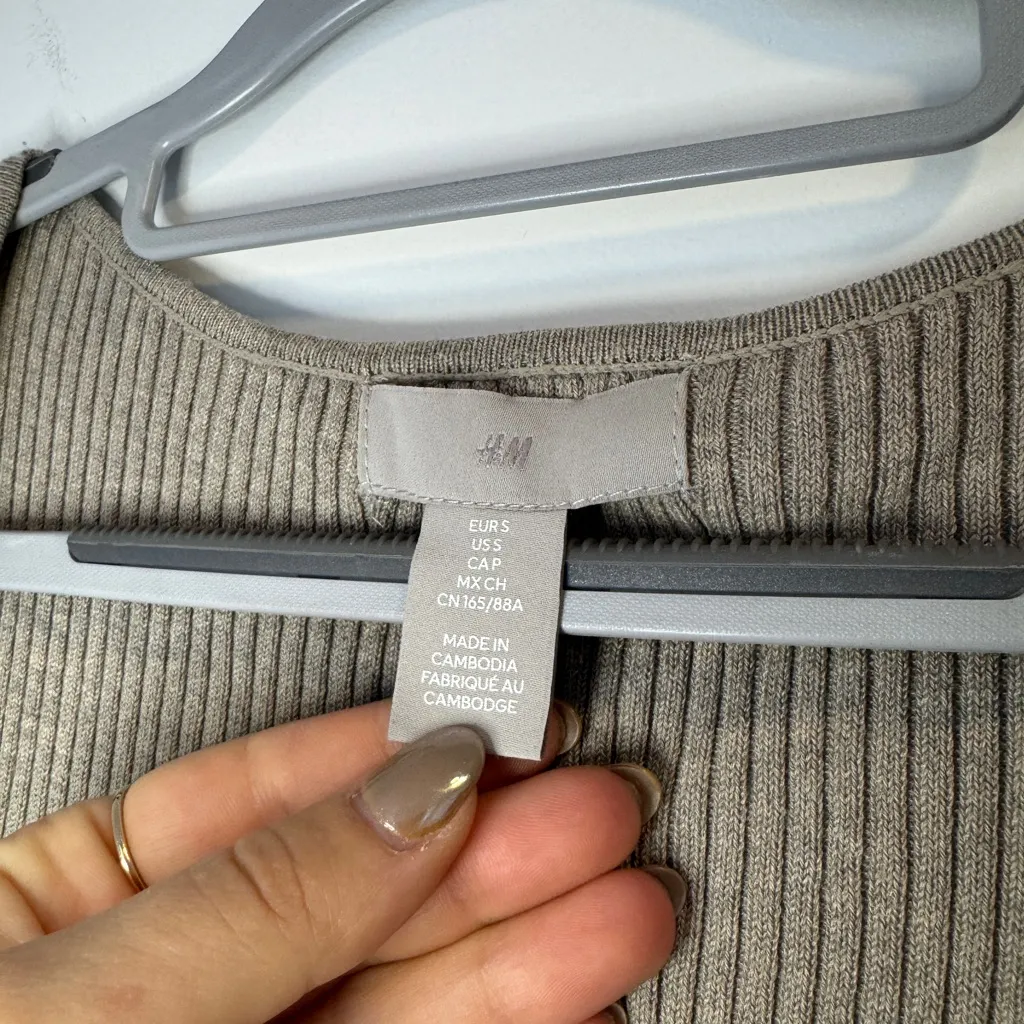 H&M  Knit Dress - Image 5