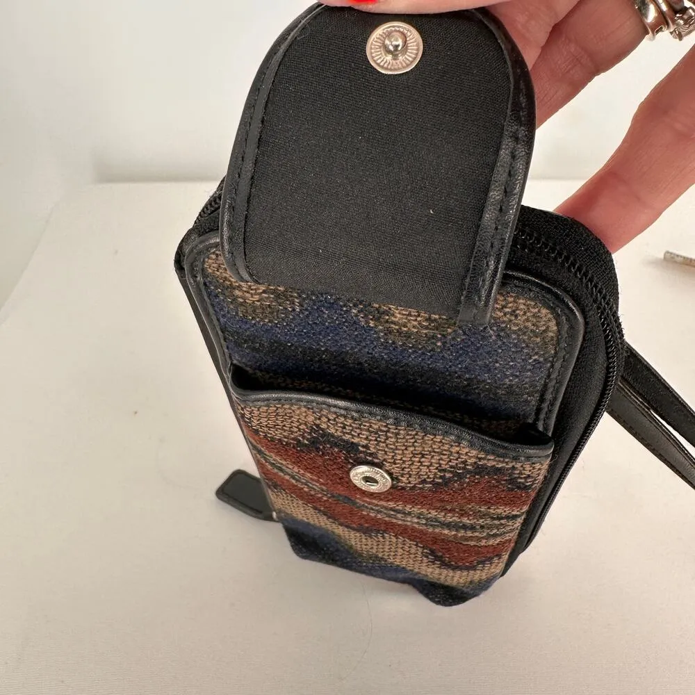 Pendleton  Wool Zip Up Wristlet Wallet - Image 4