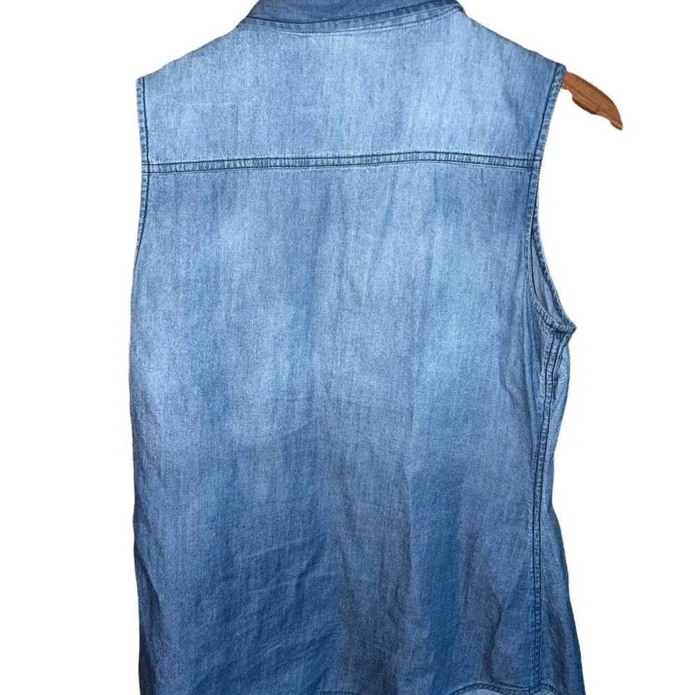 Chambray sleeveless snap front tank with pockets women’s size medium - Image 7
