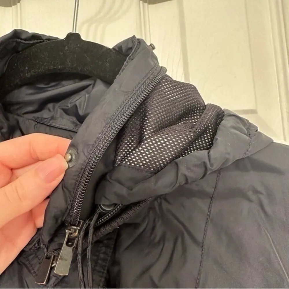 Navy blue women’s short light jacket​ in size medium - Image 7