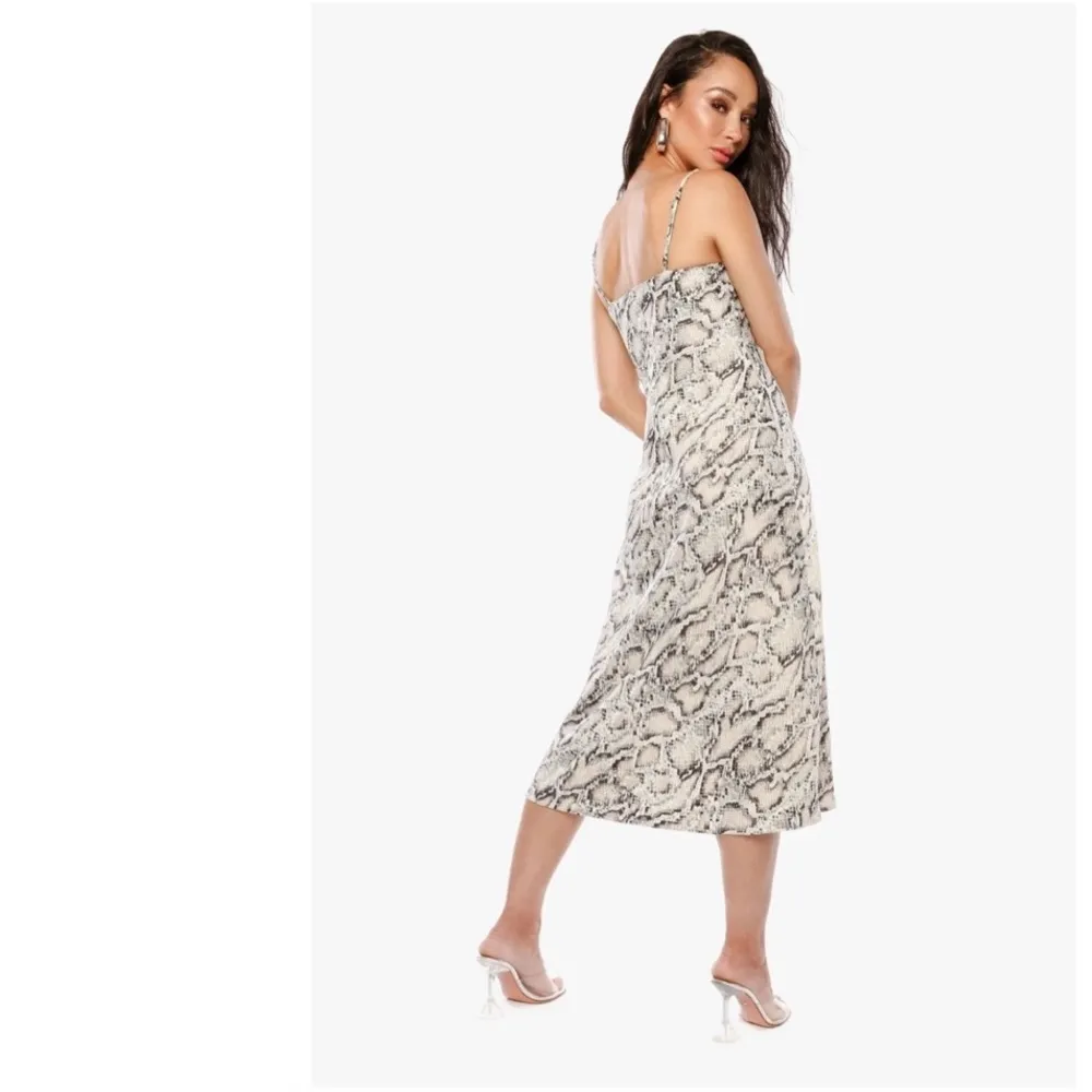 NWT CARA SANTANA CAN YOU LIGHTEN UP Python Satin Dress Size L - Image 4