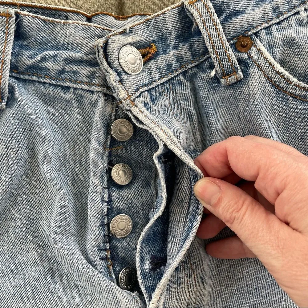 Vintage 90s Levi’s 501 Button Fly High Rise Jean Cut Off Shorts Daisy Dukes 11 4 - Image 2
