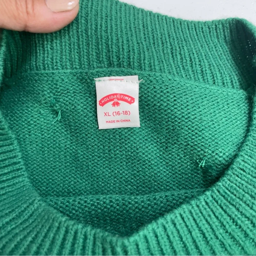 Holiday Time Feliz Navidad
Santa Sombrero Guitar Boots
Green Christmas Sweater - Image 6