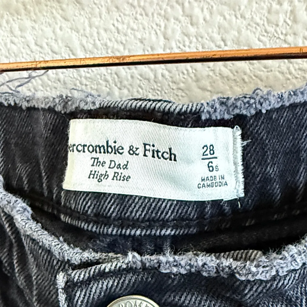 Abercrombie & Fitch The Dad High Rise Distressed Black Jeans 28 | 6S - Image 3