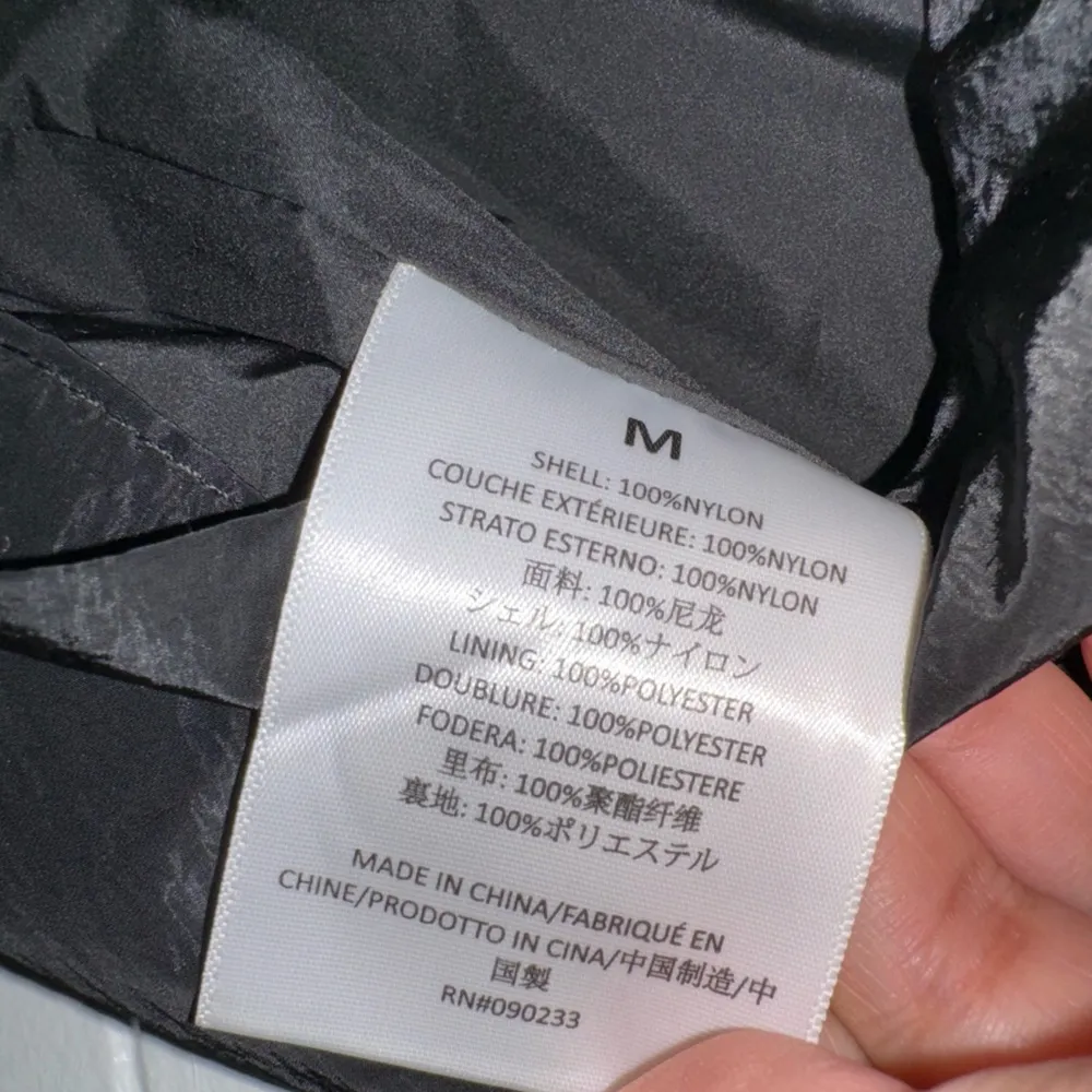 Fear of god New/Essentials  Women’s Shorts Black Size Medium Size - Image 5