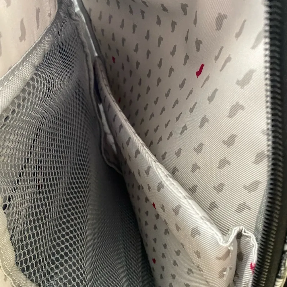 Sakroots Black & White Floral Artist Circle Backpack - Image 6