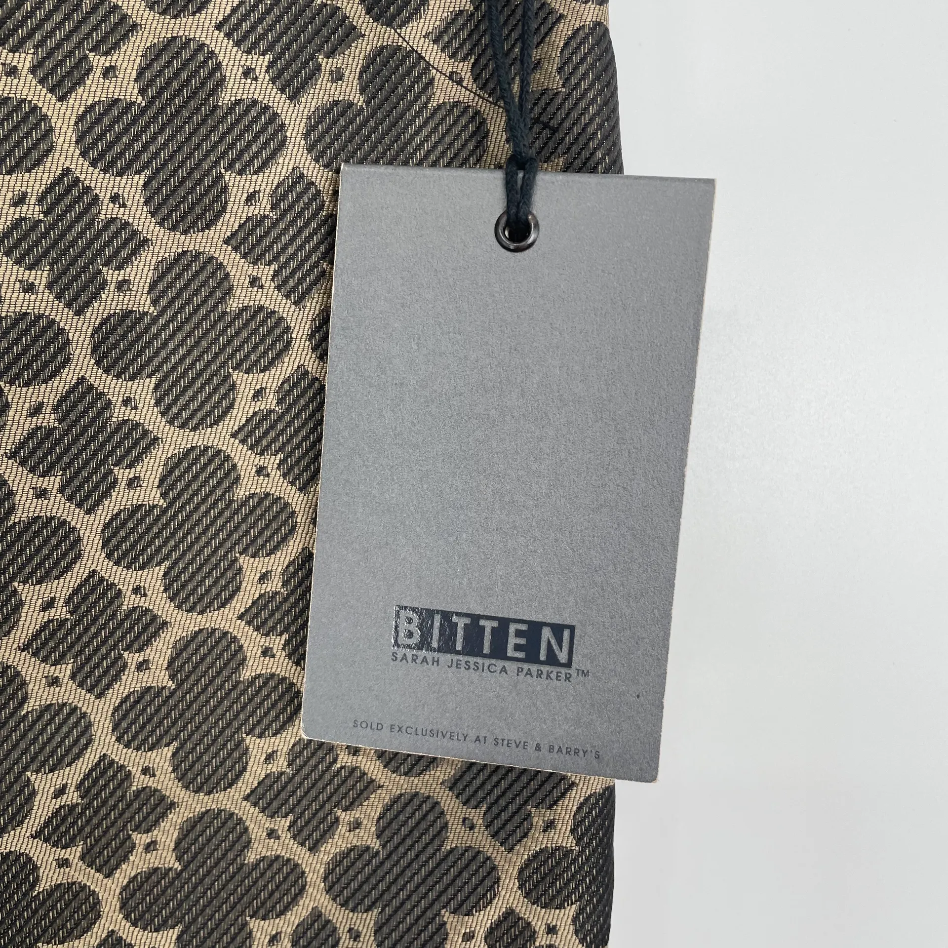 New Bitten Women's Geometric Mob Wife Night Out Black Gold Mini‎ Skirt Size 10 - Image 7