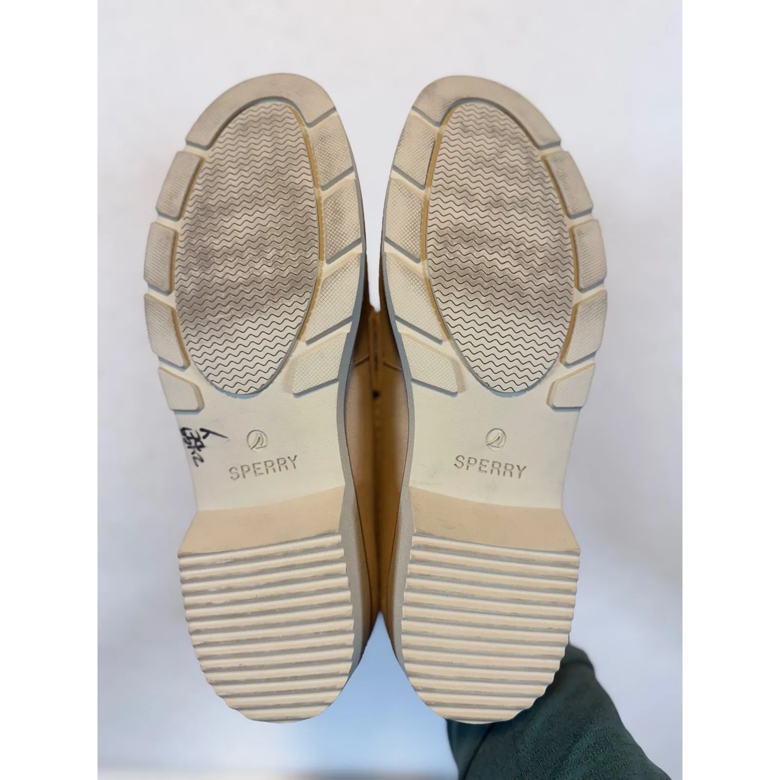 Sperry Wells Penny Loafer Women Beige Suede Slip On Comfort Casual size 9 - Image 4