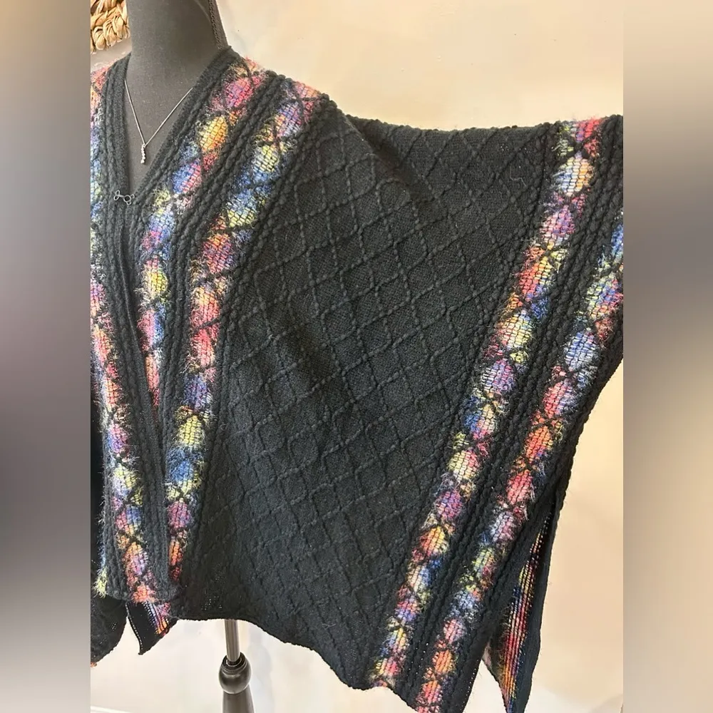 NWT Le Moda Black/Multicolor Windowpane Trim Poncho One Size Black Size undefined - Image 4