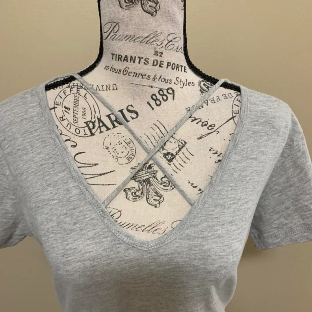 Gray Criss Cross Short Sleeve Medium Top - Image 8