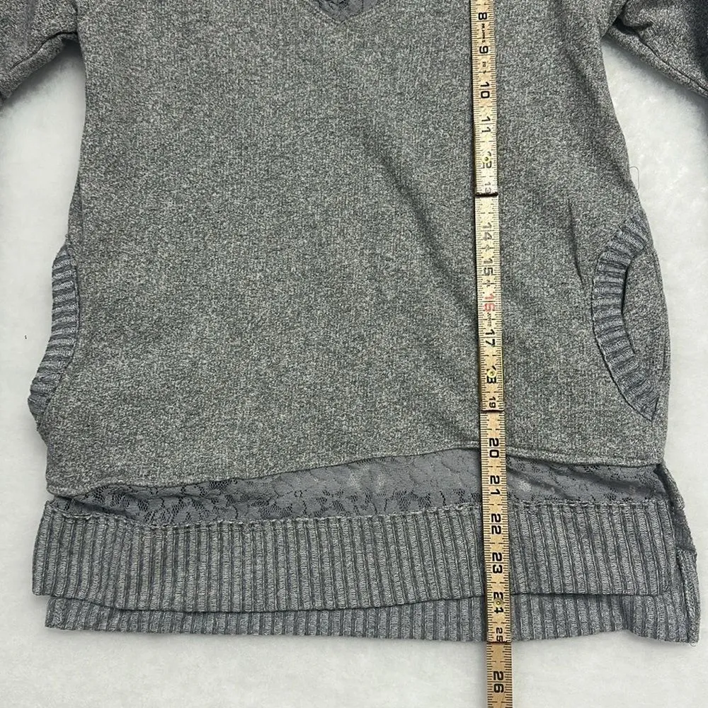 Maurices Grey V-Neck Front Pockets Lace Trim Pullover Sweater Women’s Size Small - Image 7